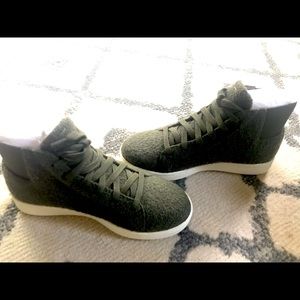 *Brand New* Eileen Fisher wool high top